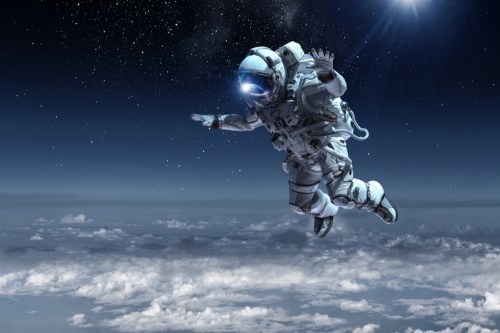 astronaut-floating-in-space